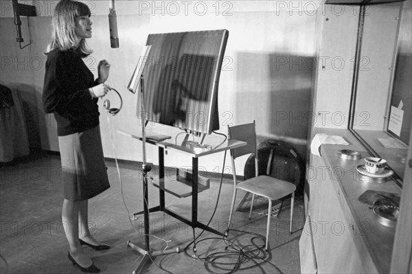 Françoise Hardy, 1964