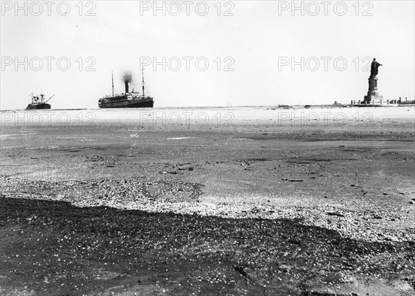 Entrée du canal de Suez, à Port Saïd