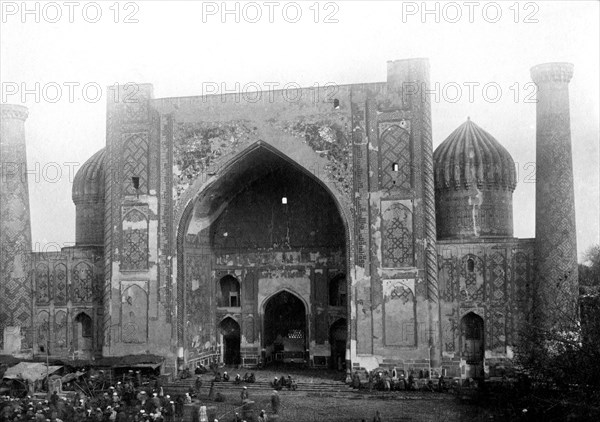 Samarcande, La madrassa (école religieuse) Chir-Dar