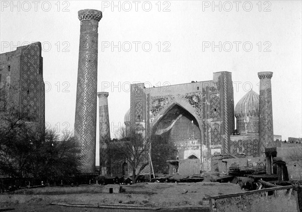 Samarkand, Overall view of the Righistan mosques