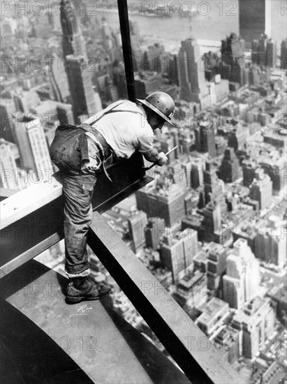 Construction of the Empire State Building