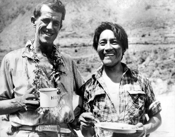 Edmund Hillary et le sherpa Tensing Norgay sur l'Everest