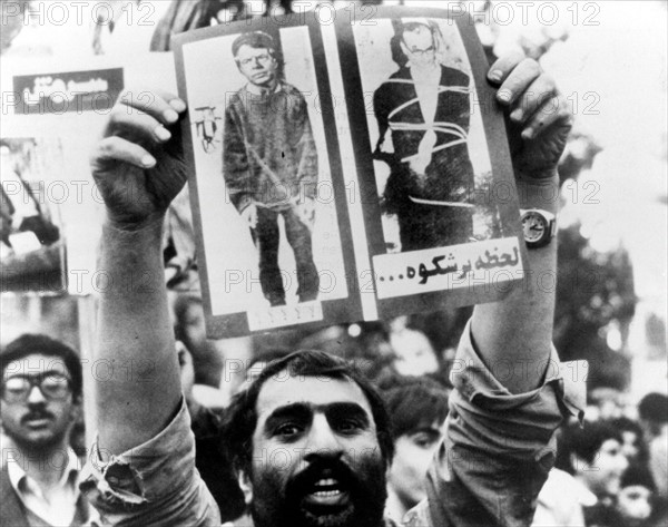 Manifestation pour l'extradition du Shah Reza Pahlavi