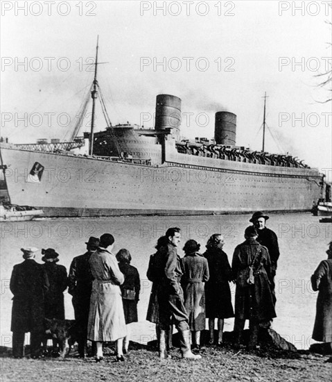 Voyage inaugural du paquebot de luxe ''Queen Elizabeth", 1938