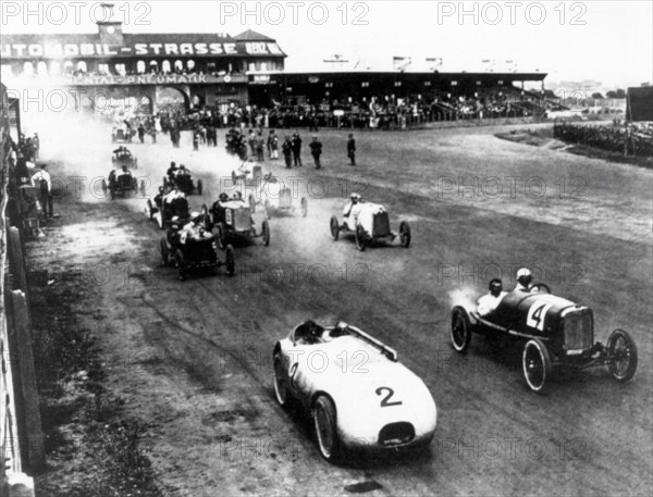 Première course automobile sur l'Avus de Berlin