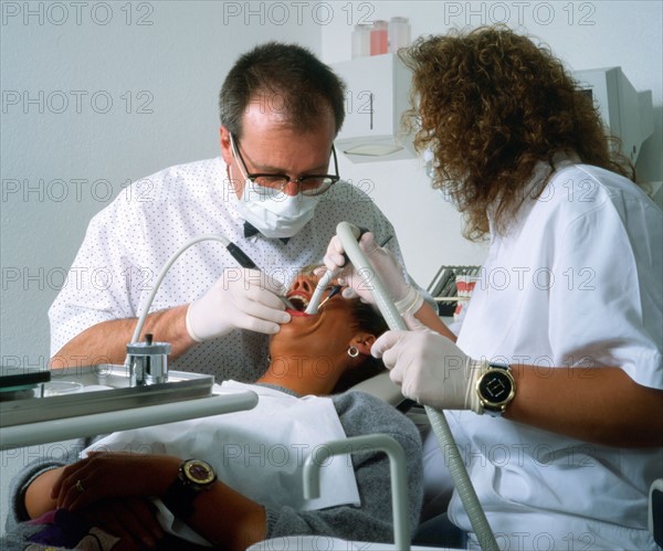 Séance chez le dentiste