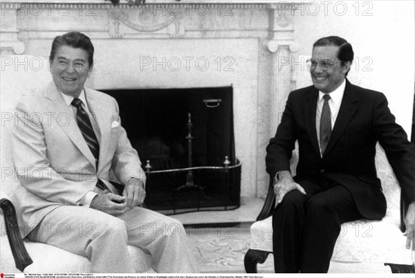 Ronald Reagan and Nicholas Ardito Earletta in Washington  D.C. (1985)