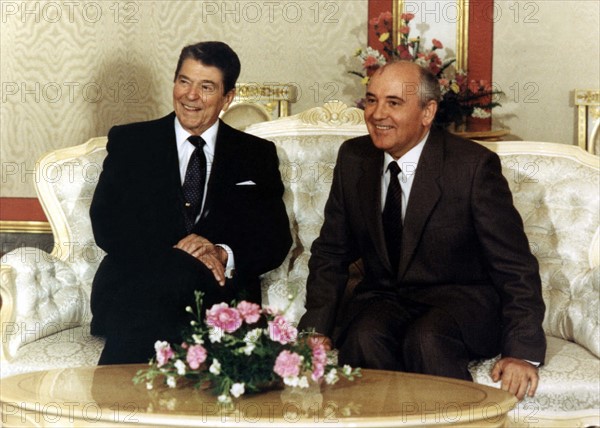 Ronald Reagan and Michael Gorbatchev (1988)