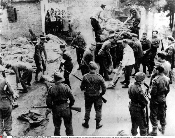 Libération du camp de concentration de Bergen-Belsen