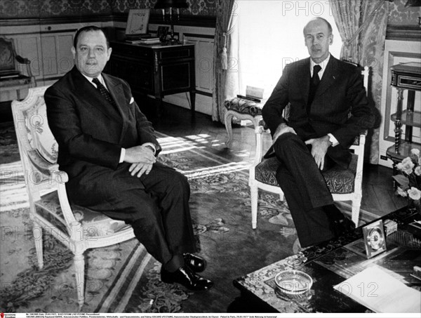 Valéry Giscard d'Estaing et Raymond Barre (1977)