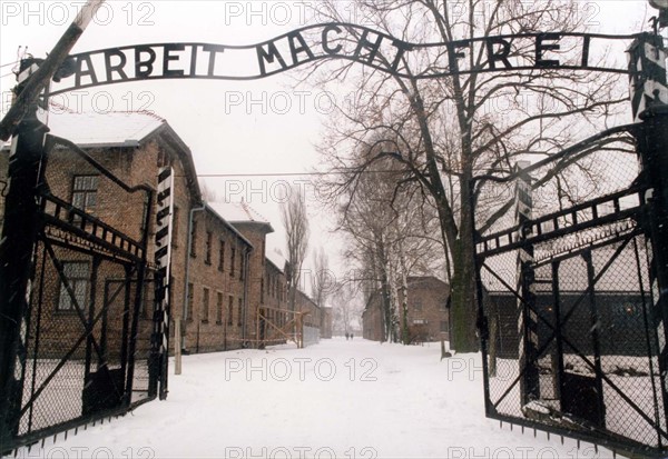 Portail d'entrée du mémorial d'Auschwitz