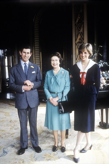 Prince CHARLES, Diana SPENCER, ELISABETH II