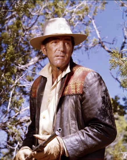 Dean MARTIN as a cowboy, medium shot