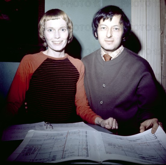 Mia FARROW and Andre PREVIN
