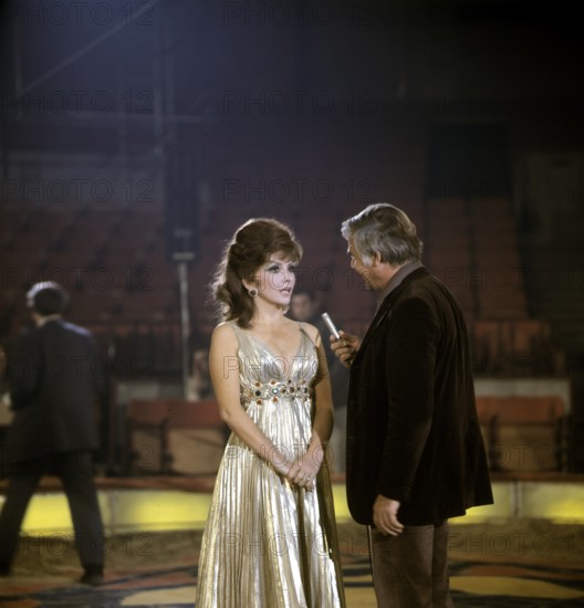 Gina LOLLOBRIGIDA and Joachim FUCHSBERGER 1971