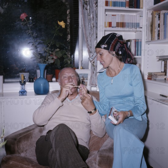 Martin HELD and Lore HARTLING at home