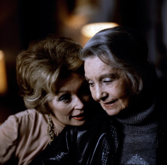 Lilli PALMER and Elisabeth BERGNER, portrait