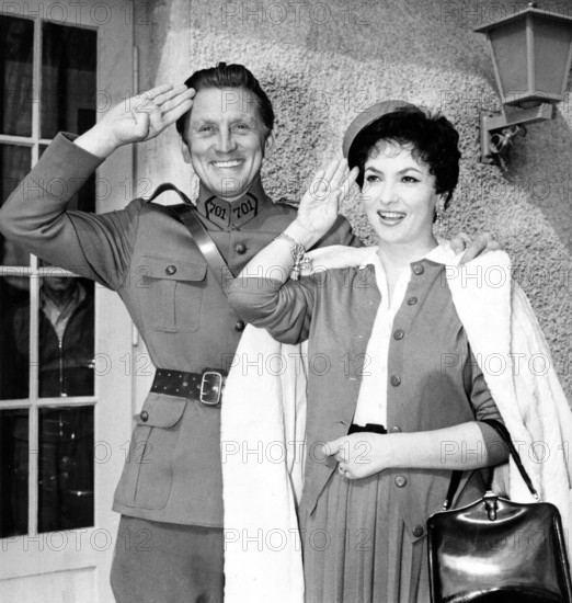 Kirk DOUGLAS, Gina LOLLBRIGIDA, 1957