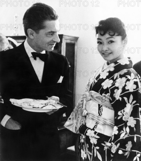 Herbert von KARAJAN and Izumi YUKIMURA, Tokyo 1957