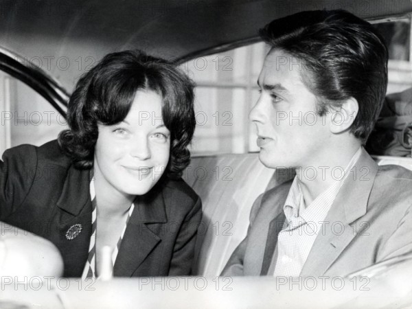 Romy SCHNEIDER and Alain DELON in the car in 1959