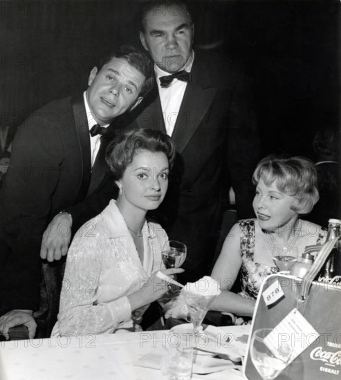 Press ball 1960: Nadja TILLER, Anni ONDRA, Walter GILLER, Max SCHMELING