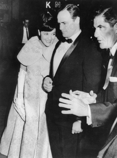 Marlon BRANDO with his wife Movita CASTANEDA, Los Angeles 1962