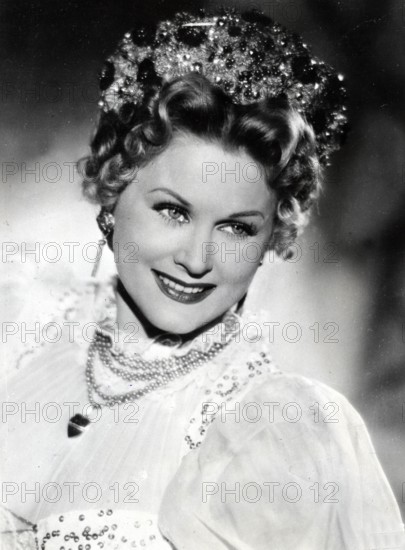 Marika RÖKK, portrait