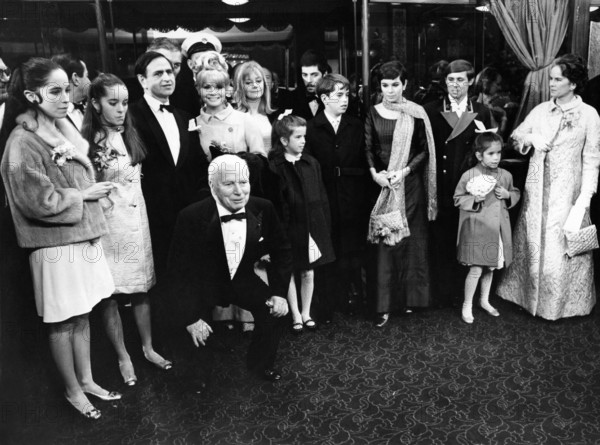 Charlie CHAPLIN with his family, London 1967