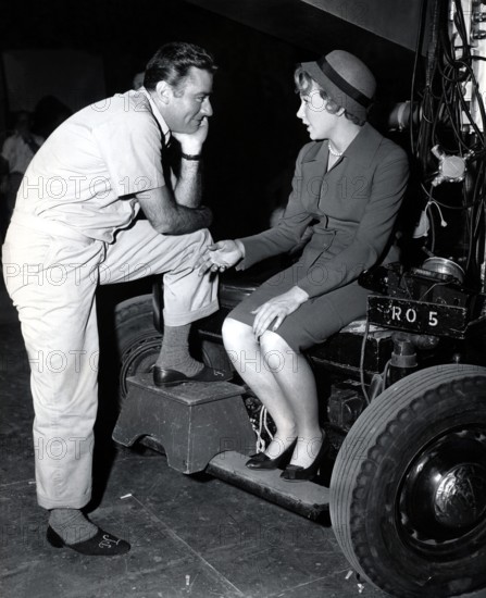 Shirley MacLAINE with Peter LAWFORD