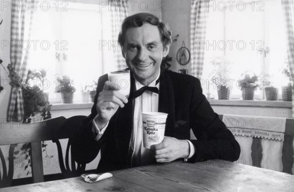 Harald JUHNKE, advertising for dairy products, undated around the 1970s