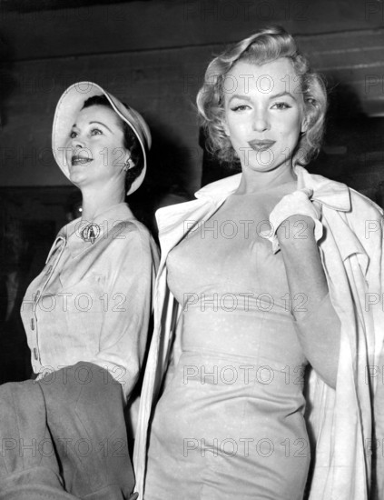 Vivien LEIGH and Marilyn MONROE 1957