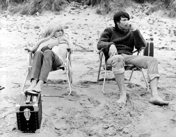 Brigitte BARDOT and Laurent TERZIEFF, filming, 1966