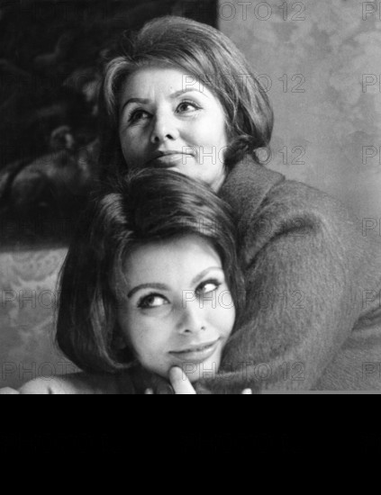 Sophia LOREN with her mother Romilda VILLANI, 1962