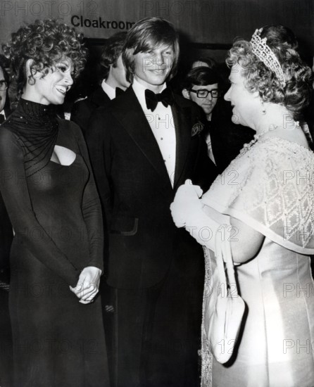 QUEEN MUM, Raquel WELCH, Michael YORK 1974