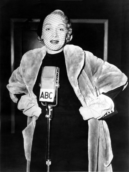 Marlene DIETRICH on an ABC radio show