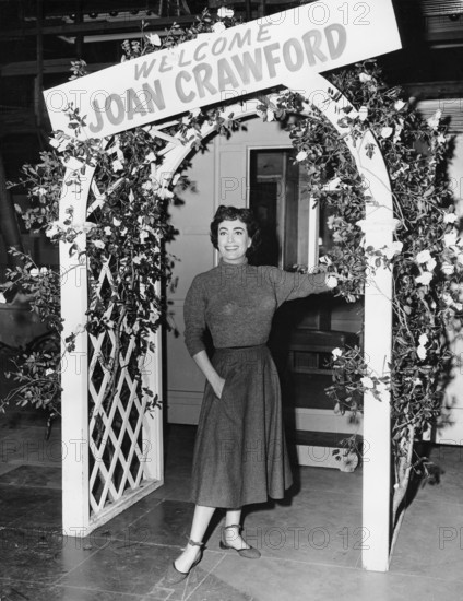 Joan CRAWFORD