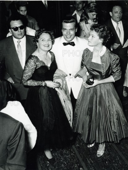 Magda SCHNEIDER, Karlheinz BÖHM and Romy SCHNEIDER, Berlin 1955