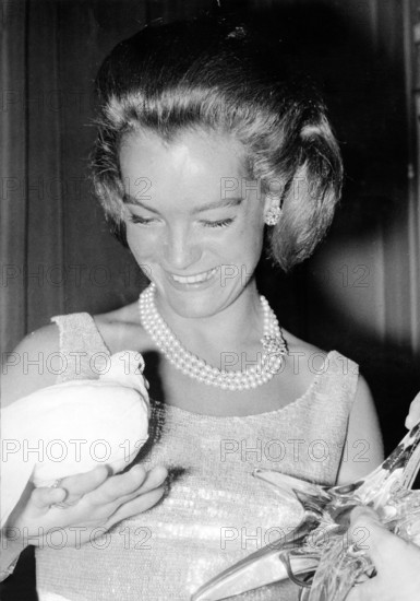 Romy SCHNEIDER with 'Etoile de Cristal'
