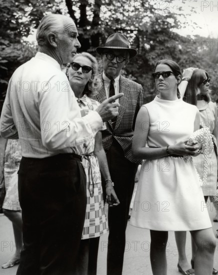 James STEWART with family at Frankfurt Zoo