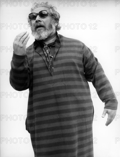 Peter USTINOV in 'Ustinov's Long Distance Calls'
