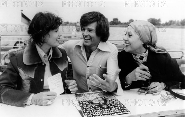 Natalya FATEYEVA, Dean REED and Marita LUCA, 1975