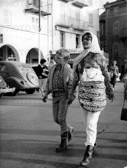 Jeanne MOREAU with her son Jerome in St. Tropez, 1961