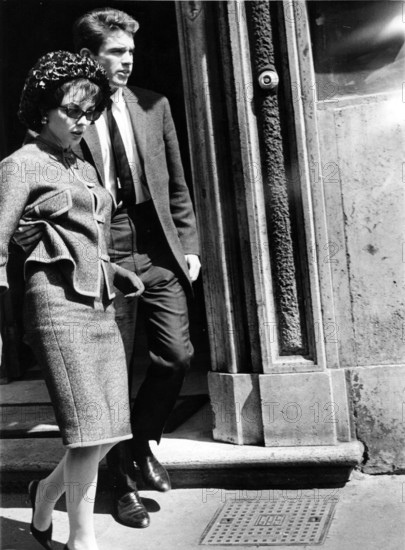 Joan COLLINS and Warren BEATTY in Rome