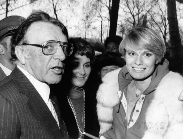 Richard BURTON with wife Susan HUNT, 1977