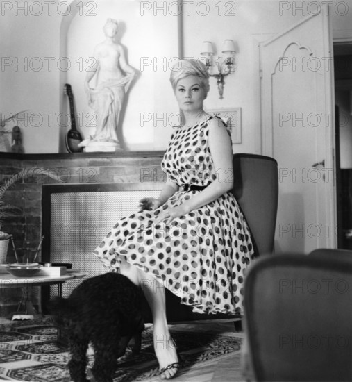 Anita EKBERG in her villa in 1961