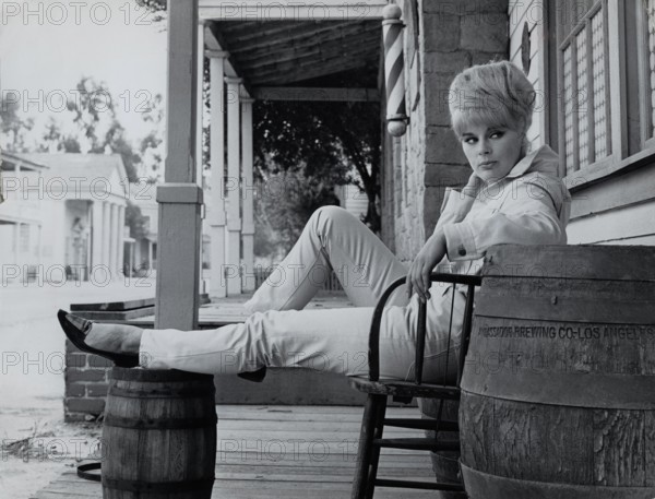 Elke SOMMER, 1963