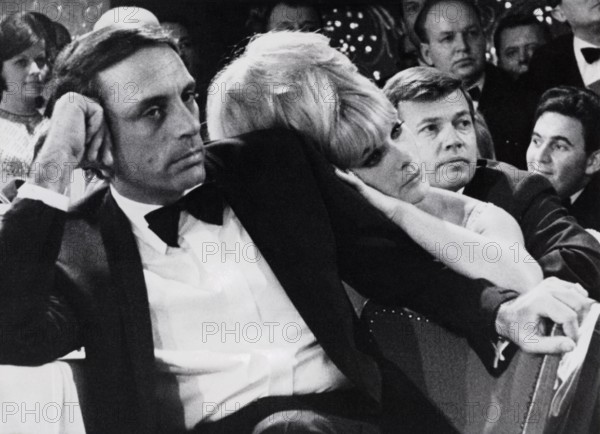 Elke SOMMER and Joe HYAMS, 1967