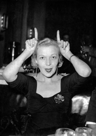 Martha EGGERTH in Vienna 1954