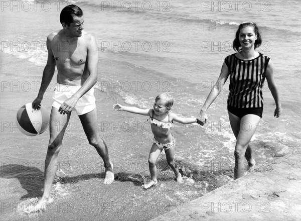 Walter GILLER, Nadja TILLER with daughter