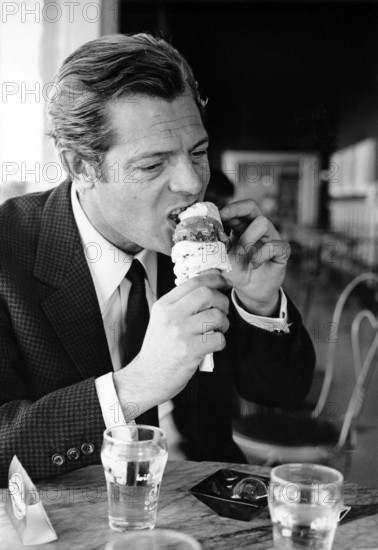 Marcello MASTROIANNI, 1965